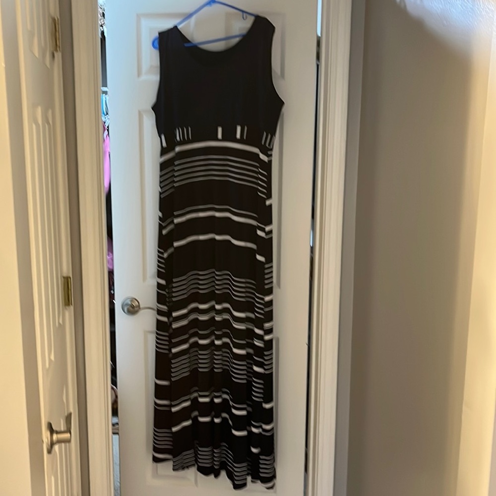Navy blue/white dress